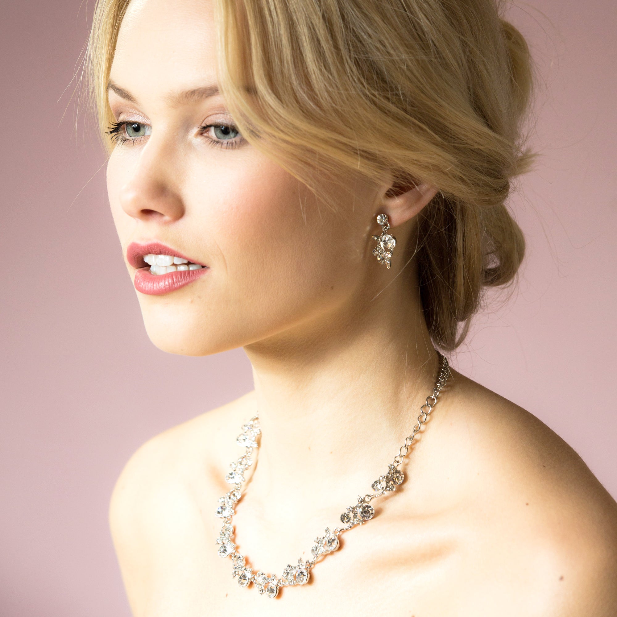 Aleah necklace and earring set