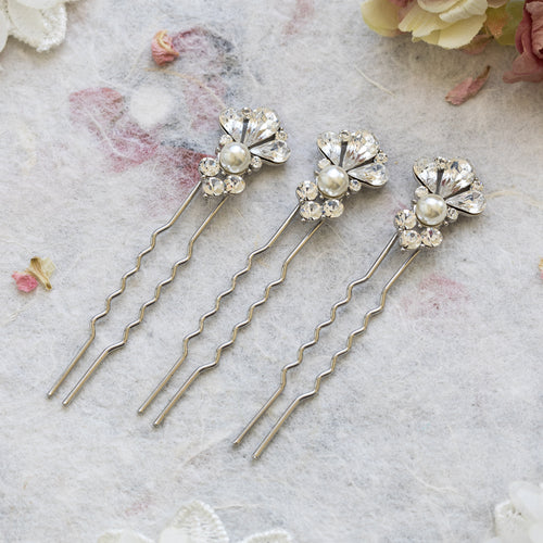 Ekisa set of three hair pins