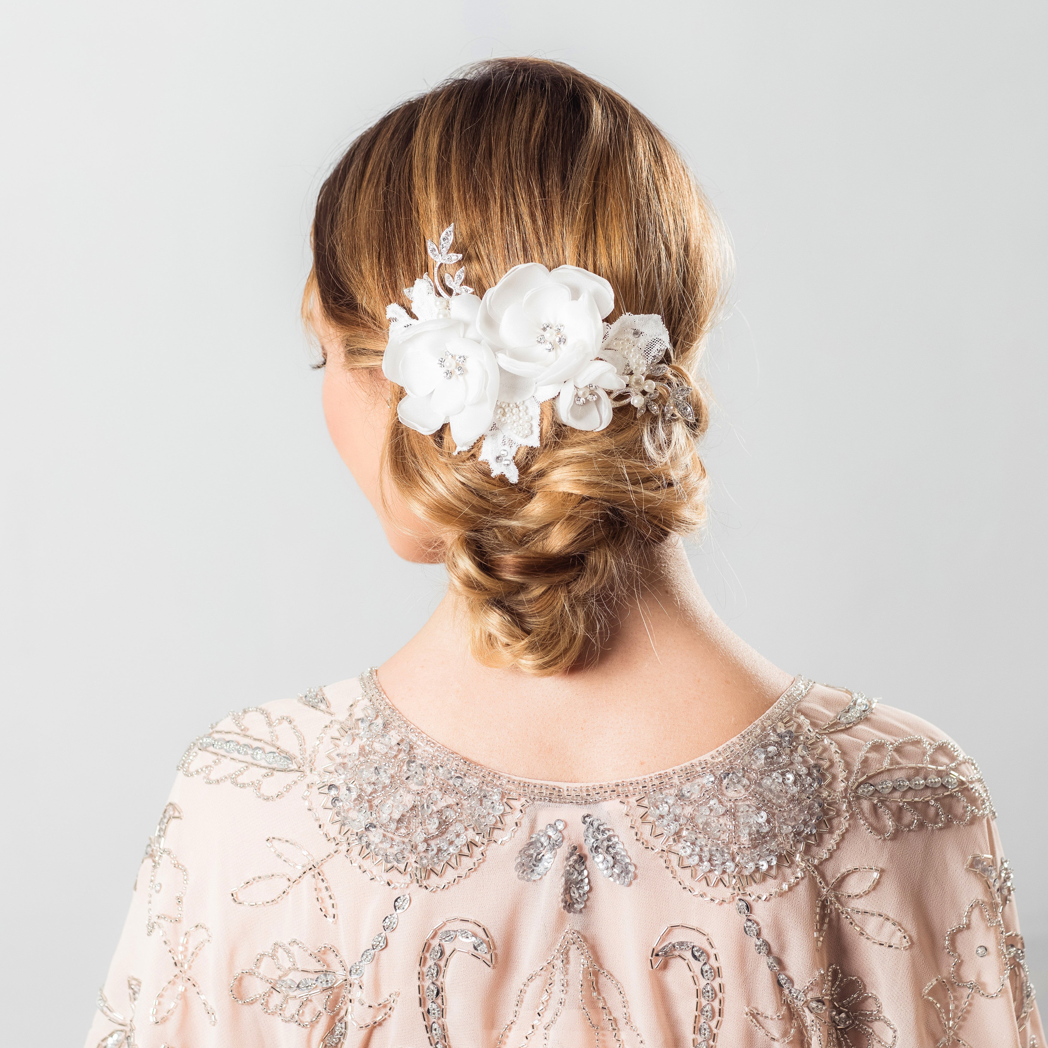 Isadora flower hair comb
