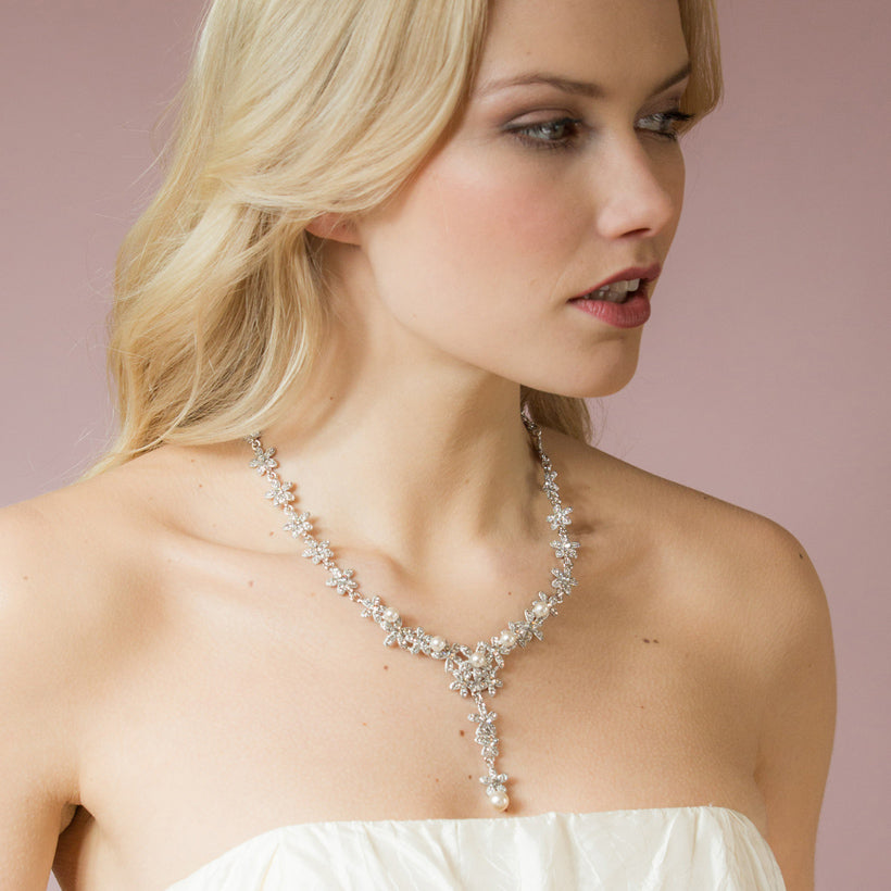Jenna pendant and earrings set