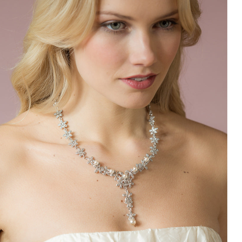 Jenna pendant and earrings set