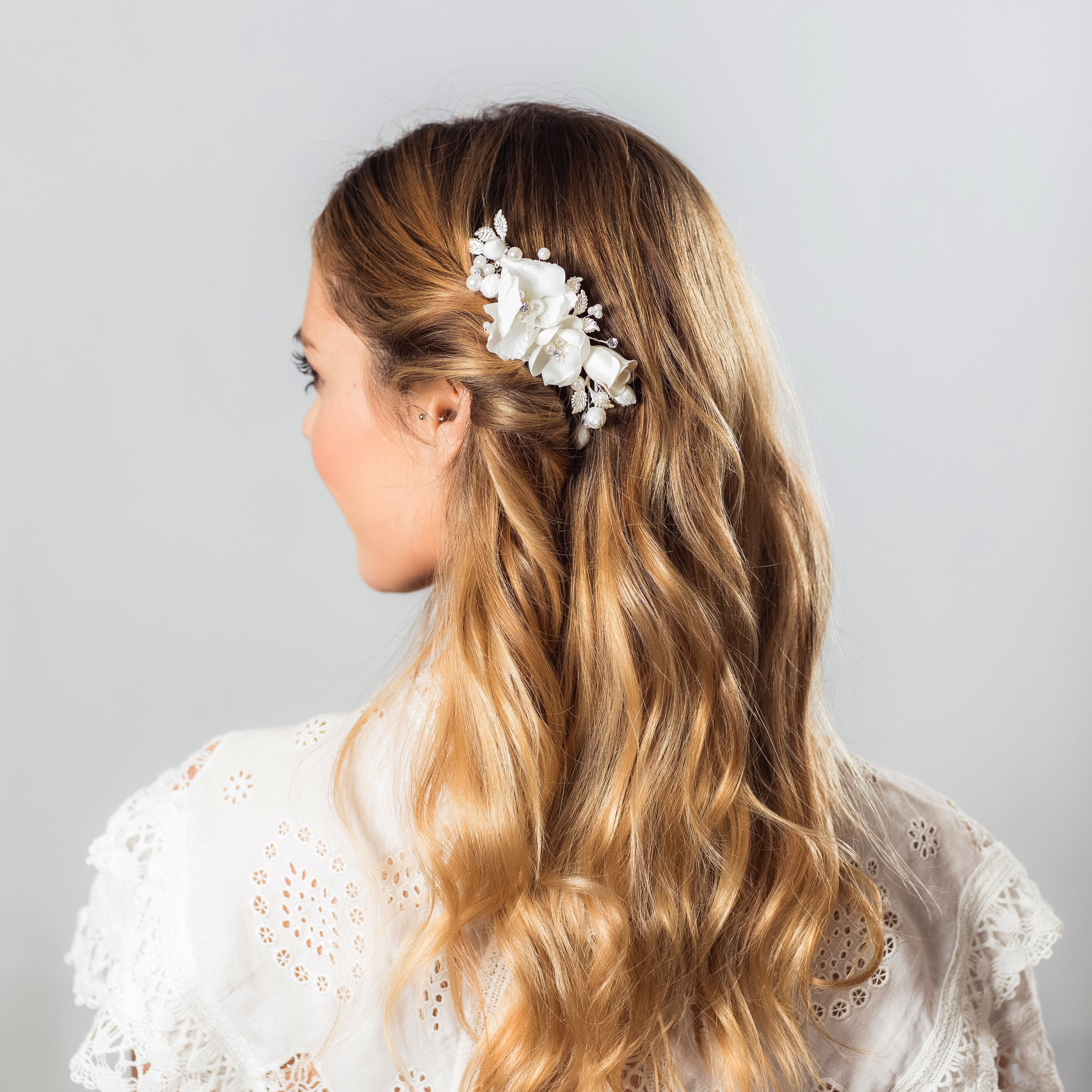 Luisa flower hair comb