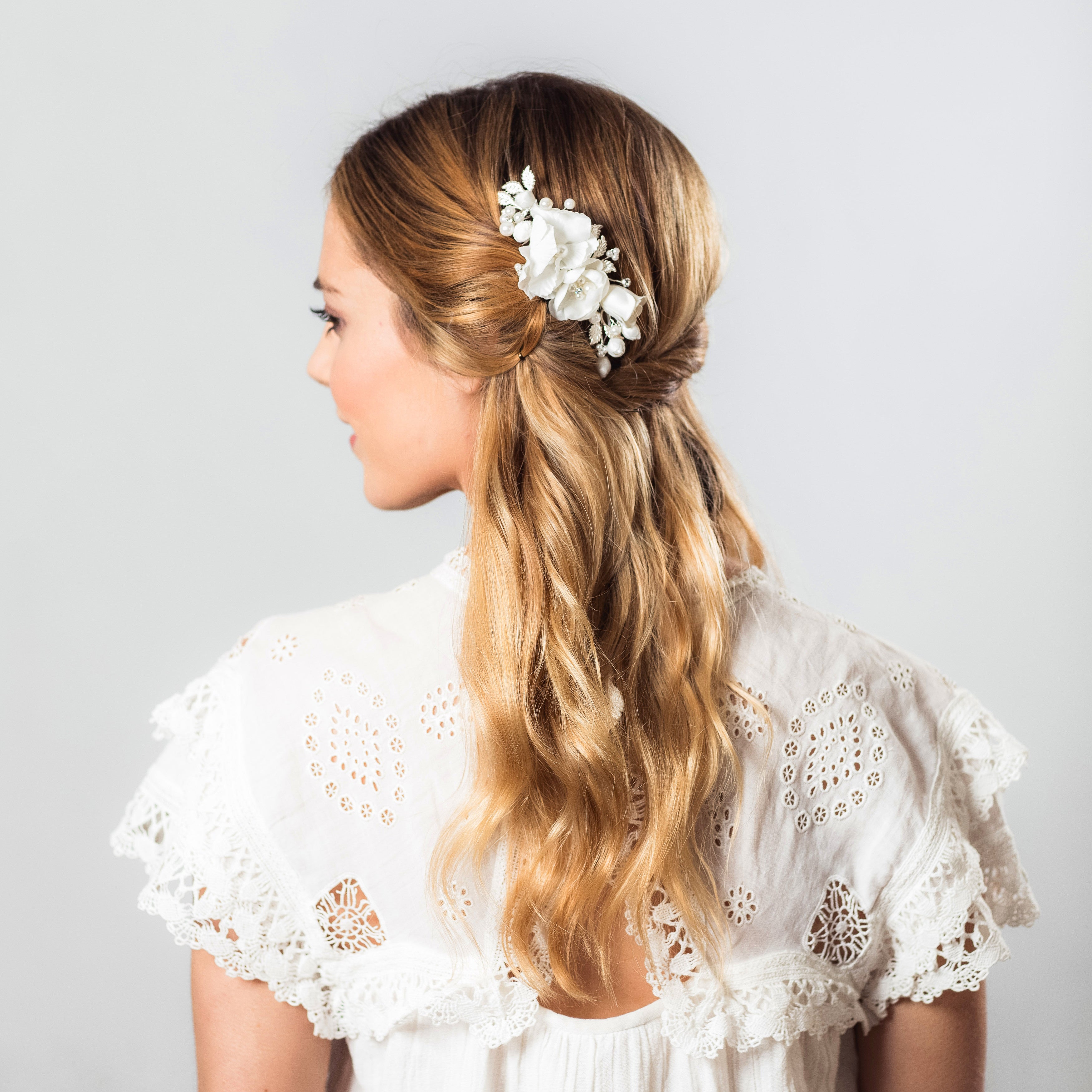 Luisa flower hair comb
