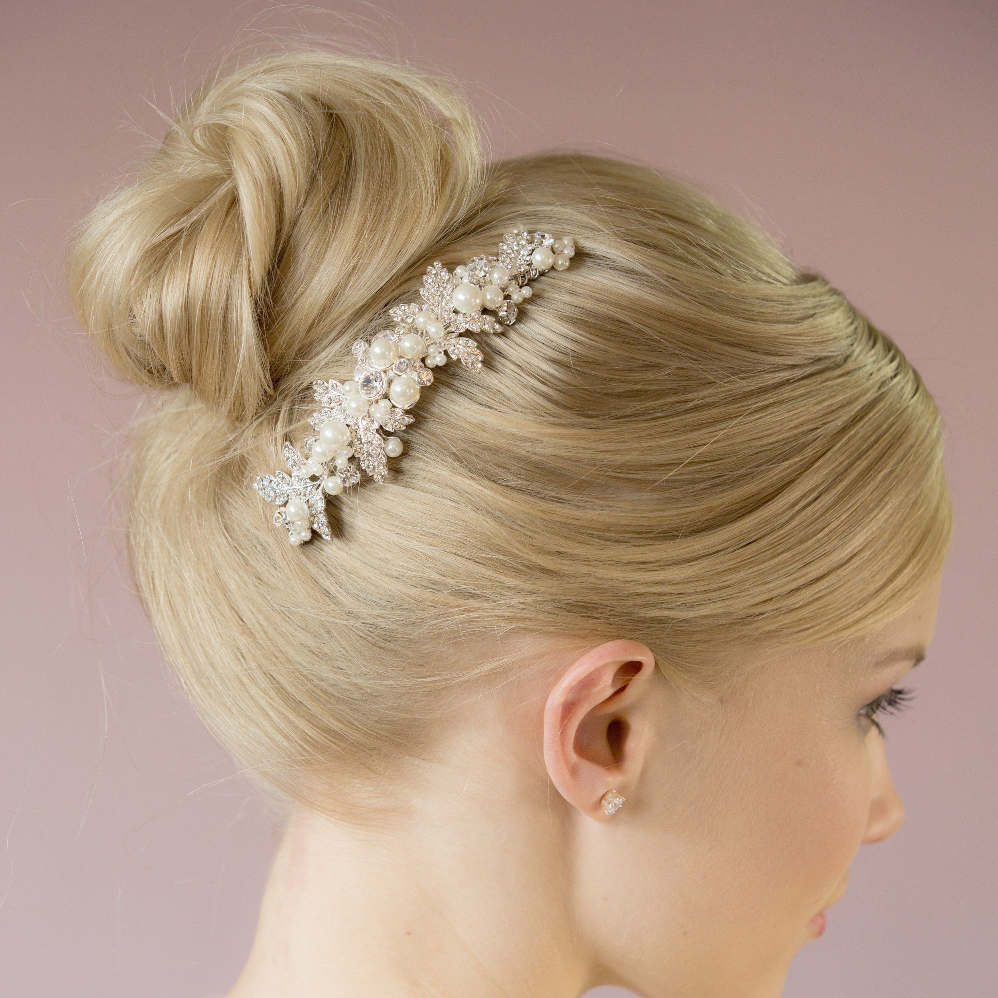 Maisie pearl hair comb