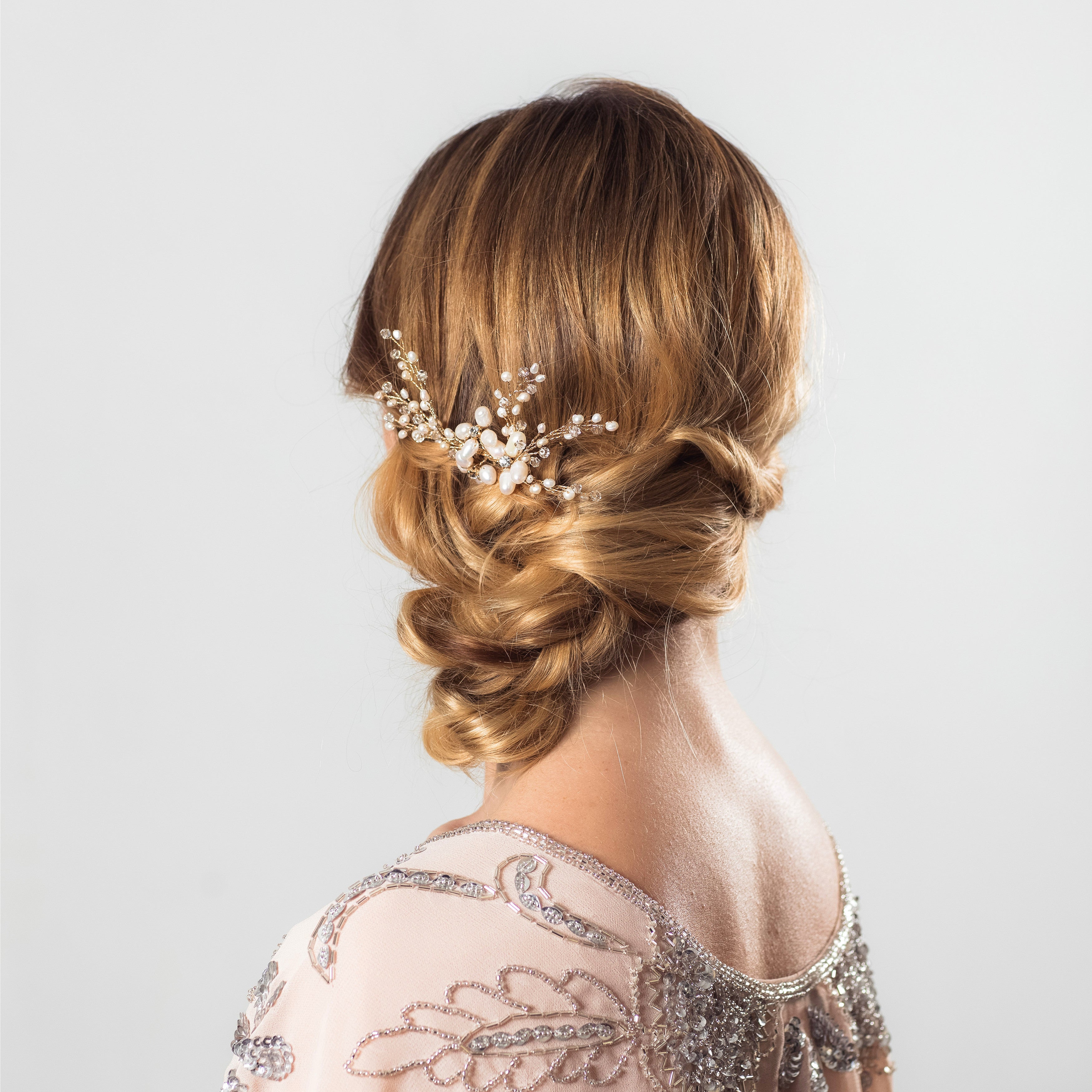 Nita pearl gold hair comb