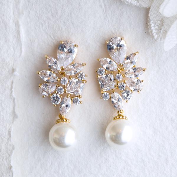 Adela crystal and pearl silver earrings