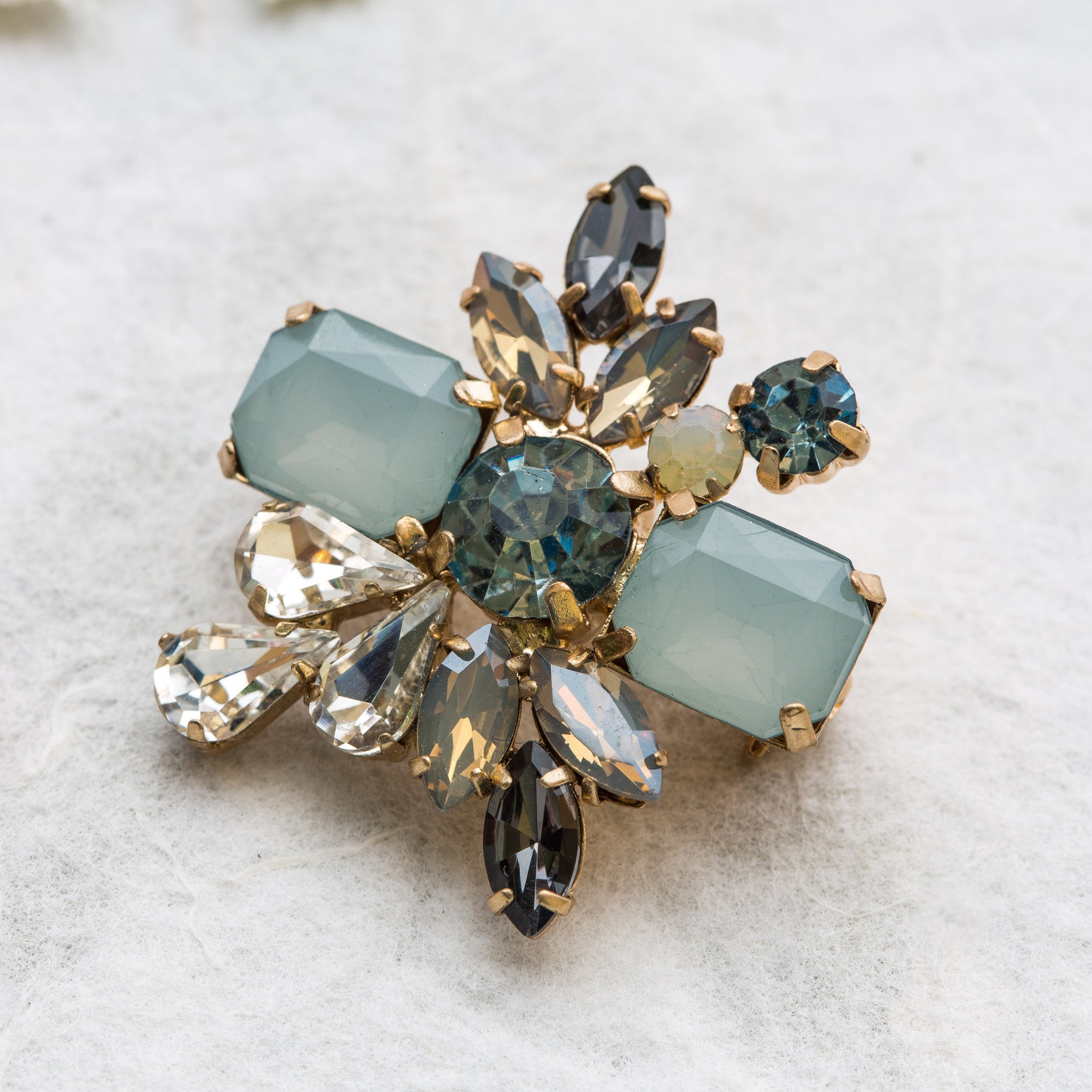 Binny blue crystal Deco brooch