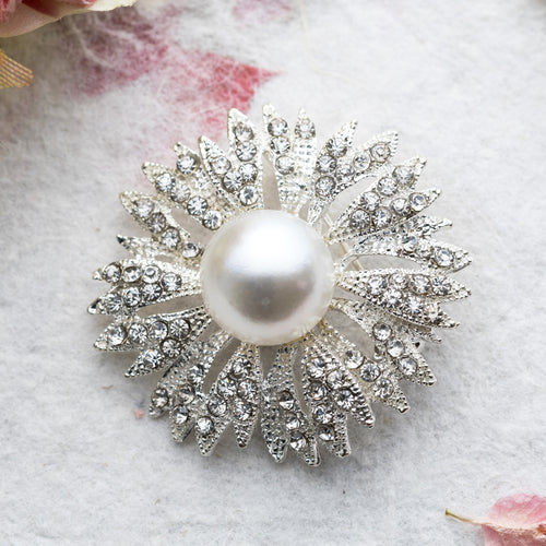 Chrissy crystal and pearl brooch