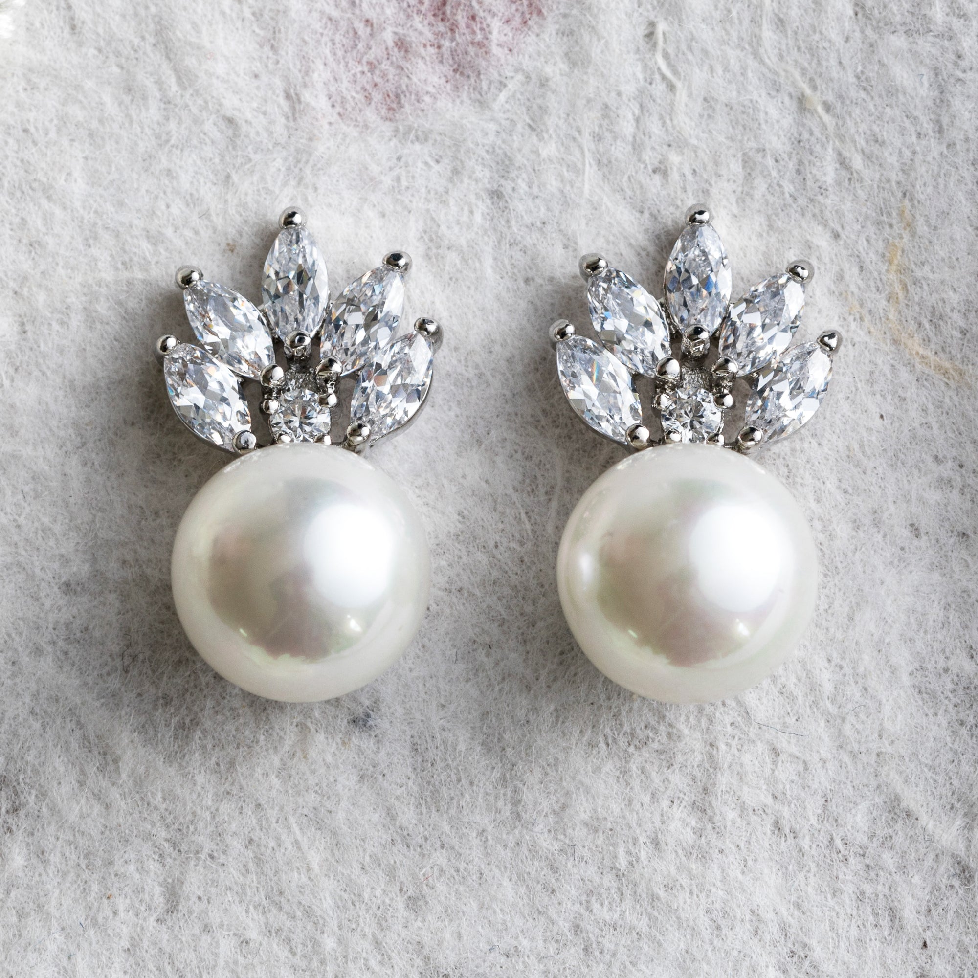 Pia pearl and crystal earrings