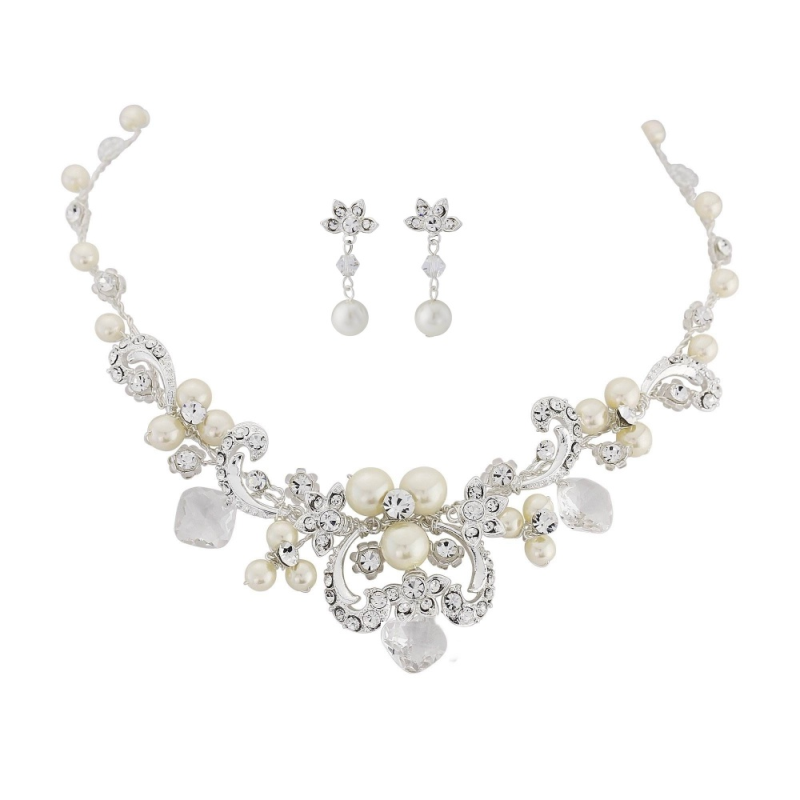 Tamir necklace and earring set